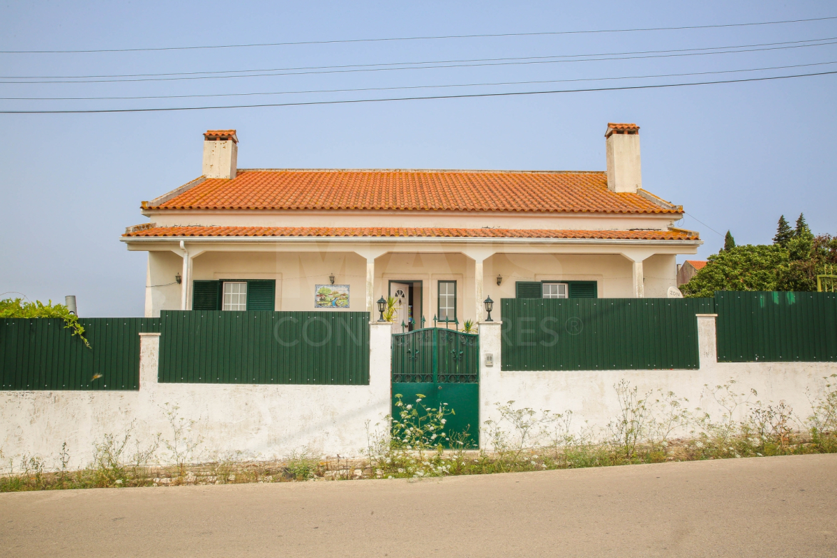 House 4 Bedrooms in Casal da Coxa - Vila Franca de Xira